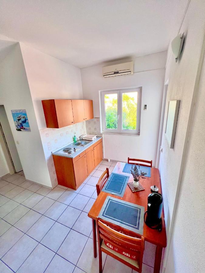 Apartments Mdk Kate Трогир Екстериор снимка