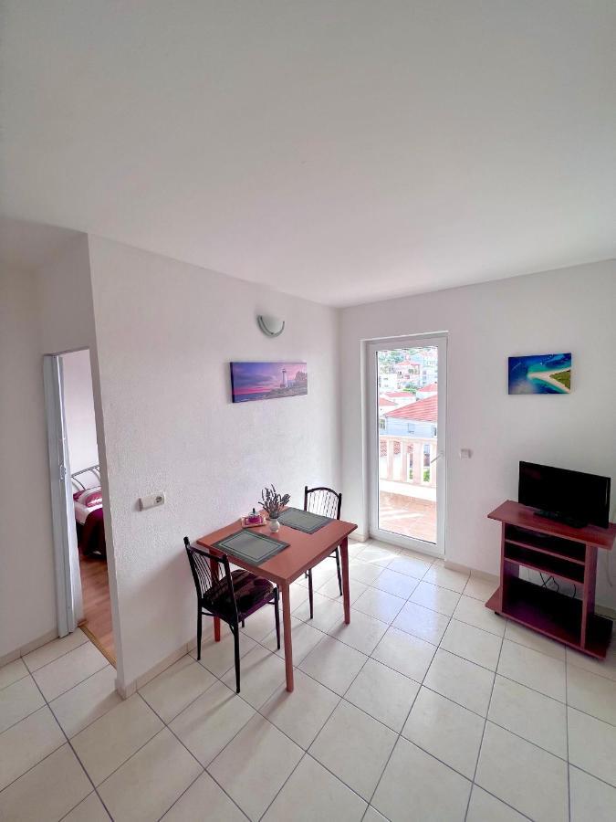 Apartments Mdk Kate Трогир Екстериор снимка